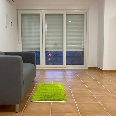 Rafaela Com Piscina Vila *