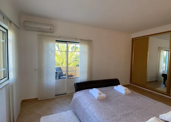 Vila Rafaela Com Piscina