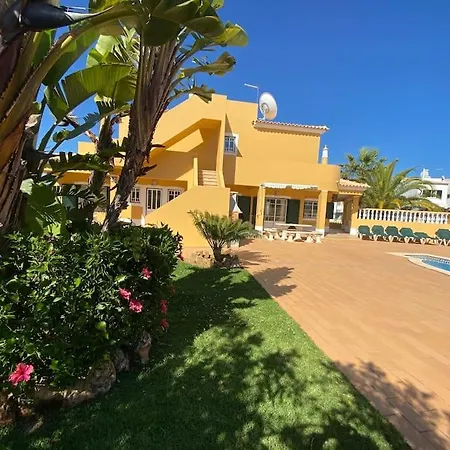 Rafaela Com Piscina * البوفيرا