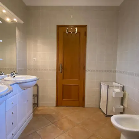 Rafaela Com Piscina Villa *