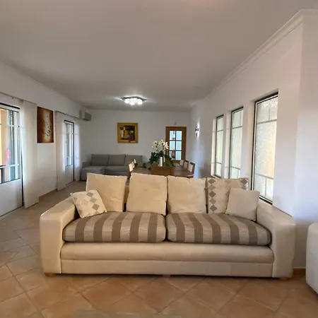 Rafaela Com Piscina *