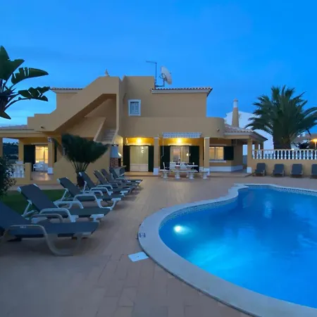 Villa Rafaela Com Piscina *