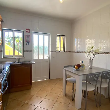 Rafaela Com Piscina * Albufeira