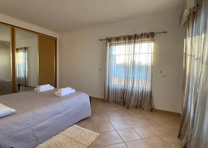 Rafaela Com Piscina * Albufeira