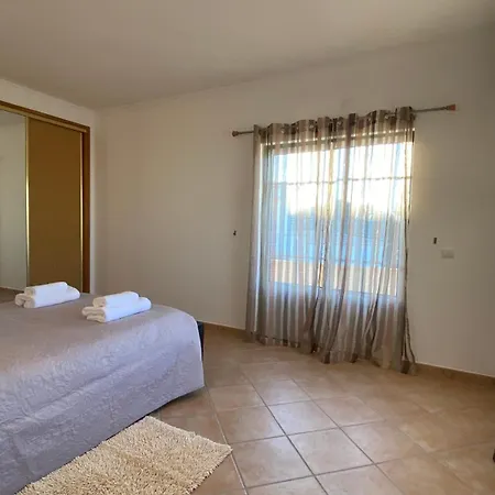 Rafaela Com Piscina * Албуфейра