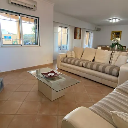 Rafaela Com Piscina * Албуфейра