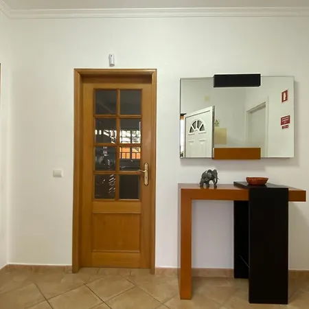 Rafaela Com Piscina Албуфейра