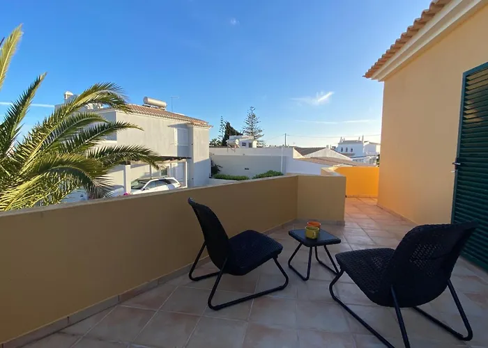 Rafaela Com Piscina Villa *