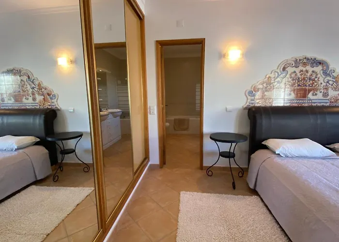 Rafaela Com Piscina Villa Albufeira