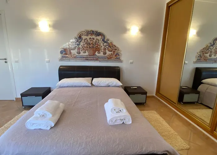 Rafaela Com Piscina Villa *