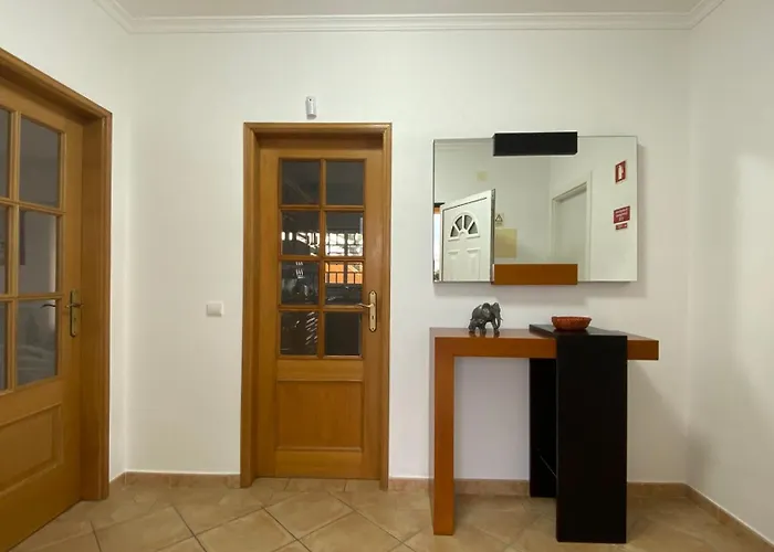 Rafaela Com Piscina Albufeira